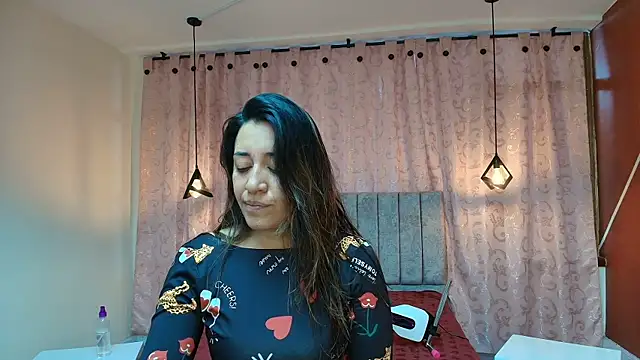 VioletaScott  online show from 12/03/25, 01:32