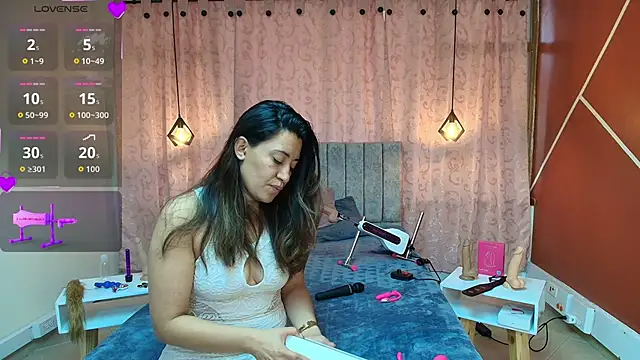 VioletaScott  online show from 11/04/25, 02:21