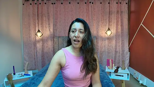 VioletaScott  online show from 11/18/25, 03:37