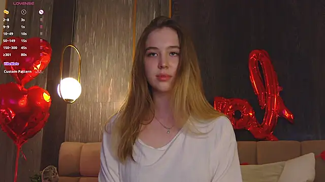 LoraineLuff online show from 02/21/25, 09:11