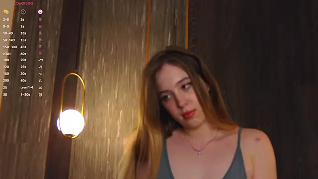 LoraineLuff online show from 02/10/25, 09:04