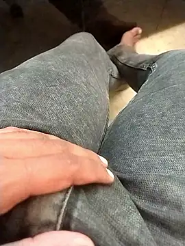 Snapshot of kunalmishra2003 chatting on 11/23/25, 05:17 kunalmishra2003 online show from 11/23/25, 05:17