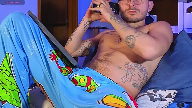 Snapshot of jhonny_sulivan chatting on 11/05/25, 11:30 jhonny sulivan online show from 11/05/25, 11:30