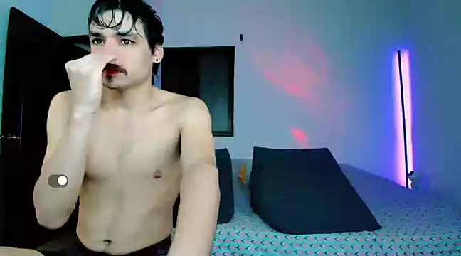 Sun Moon0 online show from 03/23/25, 04:27