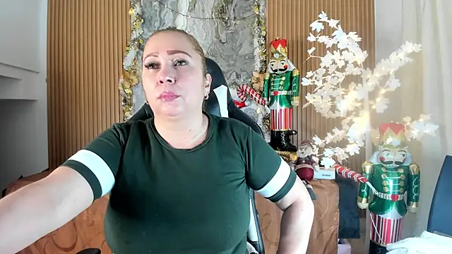 Danna topless online show from 12/22/25, 12:05