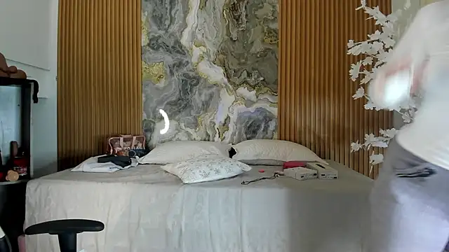 Danna topless online show from 02/03/26, 12:10