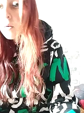 kriszy baby online show from 12/18/25, 08:41