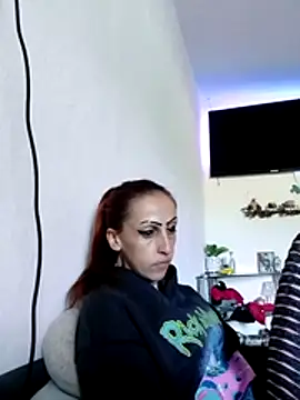 kriszy baby online show from 06/12/26, 06:55