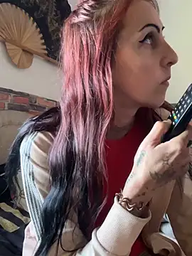 Snapshot of kriszy_baby chatting on 03/13/25, 08:15 kriszy baby online show from 03/13/25, 08:15