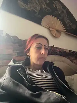 Snapshot of kriszy_baby chatting on 03/11/25, 09:34 kriszy baby online show from 03/11/25, 09:34