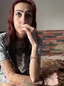 Snapshot of kriszy_baby chatting on 02/14/25, 09:34 kriszy baby online show from 02/14/25, 09:34