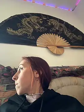 Snapshot of kriszy_baby chatting on 03/20/25, 09:04 kriszy baby online show from 03/20/25, 09:04