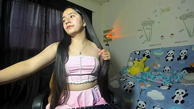 Snapshot of litle_mily_ chatting on 01/25/25, 09:57 litle mily online show from 01/25/25, 09:57