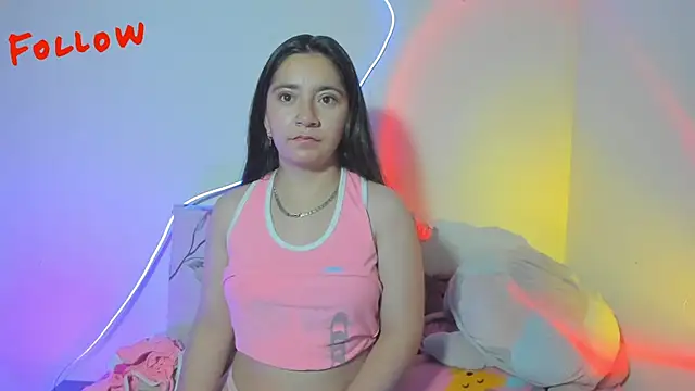 Snapshot of litle_mily_ chatting on 10/28/25, 11:20 litle mily online show from 10/28/25, 11:20