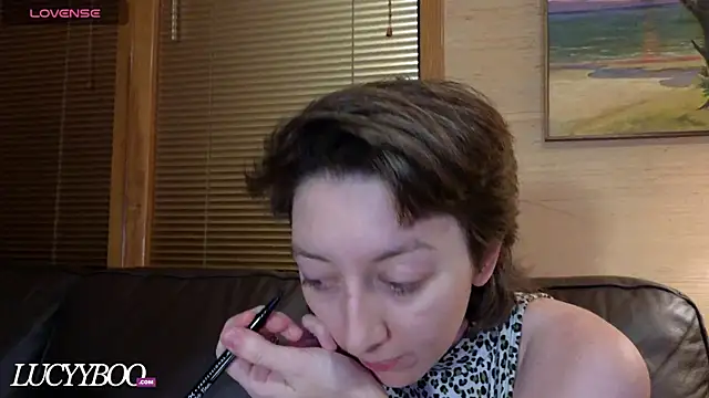 lovelylucyy online show from 01/08/26, 12:38