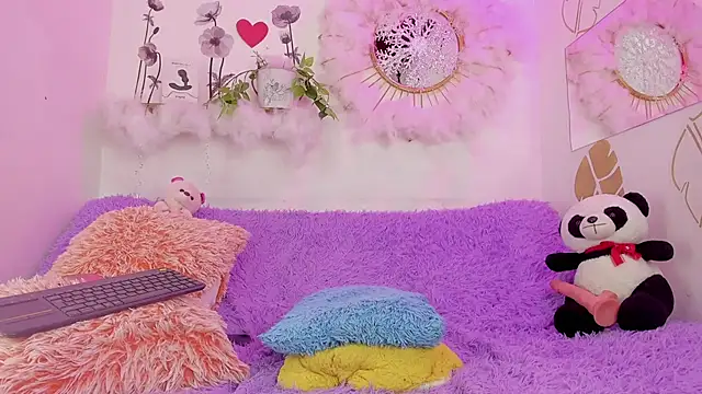 Ariadna Evangeline online show from 12/15/25, 05:19