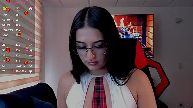 Charlotte greys online show from 10/10/25, 08:31