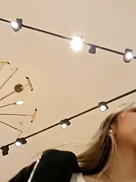 rachellboom online show from 02/25/25, 10:42