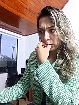 rachellboom online show from 12/22/25, 10:54