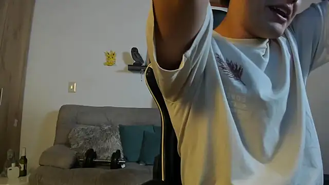 Snapshot of julian_wallace chatting on 11/06/25, 02:37 julian wallace online show from 11/06/25, 02:37