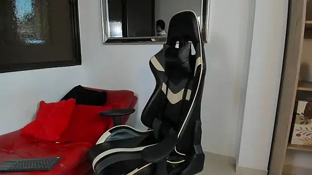 julian wallace online show from 03/08/26, 10:02