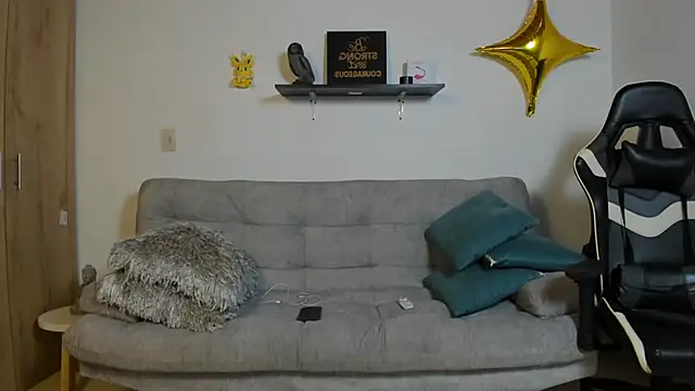 Snapshot of julian_wallace chatting on 01/11/26, 11:00 julian wallace online show from 01/11/26, 11:00