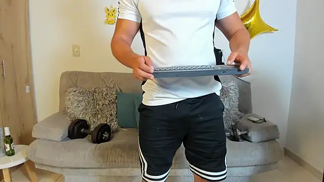 Snapshot of julian_wallace chatting on 11/20/25, 02:40 julian wallace online show from 11/20/25, 02:40