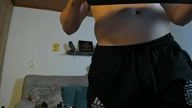 Snapshot of julian_wallace chatting on 11/06/25, 07:07 julian wallace online show from 11/06/25, 07:07