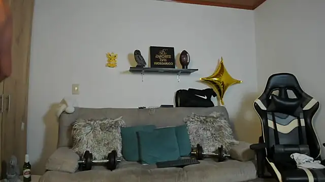 Snapshot of julian_wallace chatting on 12/22/25, 03:01 julian wallace online show from 12/22/25, 03:01