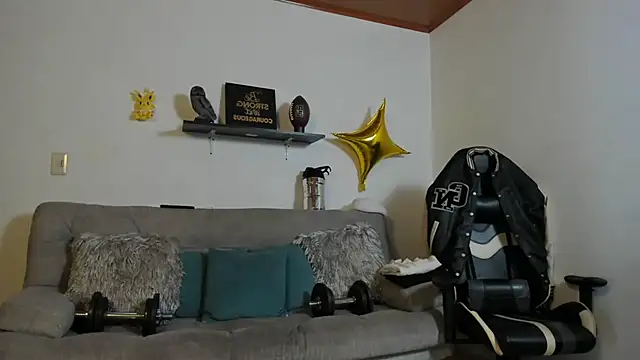 Snapshot of julian_wallace chatting on 10/11/25, 06:09 julian wallace online show from 10/11/25, 06:09