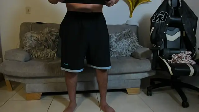 Snapshot of julian_wallace chatting on 10/15/25, 06:05 julian wallace online show from 10/15/25, 06:05