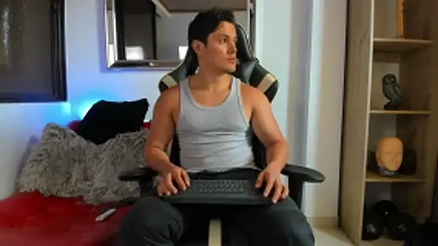 julian wallace online show from 04/15/26, 06:34