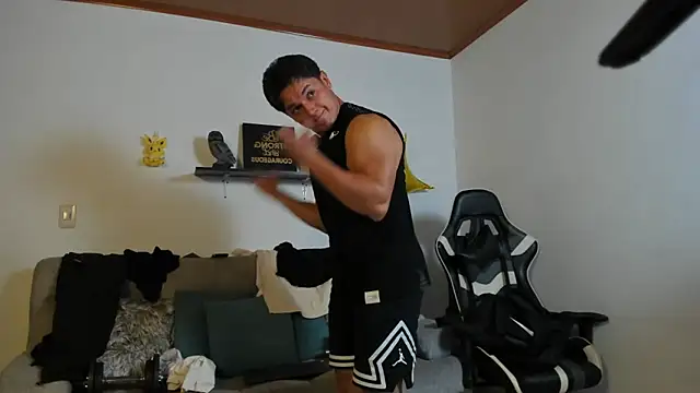 Snapshot of julian_wallace chatting on 11/27/25, 06:08 julian wallace online show from 11/27/25, 06:08