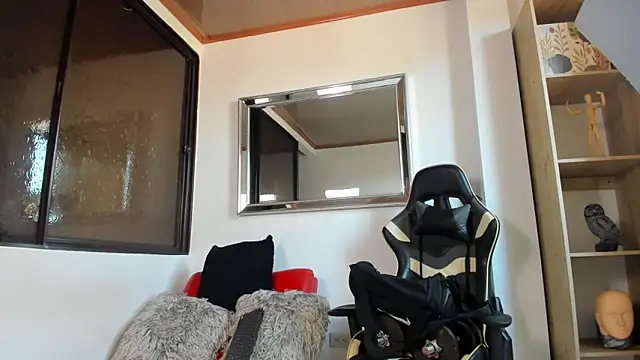 julian wallace online show from 04/10/26, 09:44