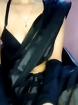 Snapshot of L_ucy1 chatting on 02/15/25, 11:36 L ucy1 online show from 02/15/25, 11:36