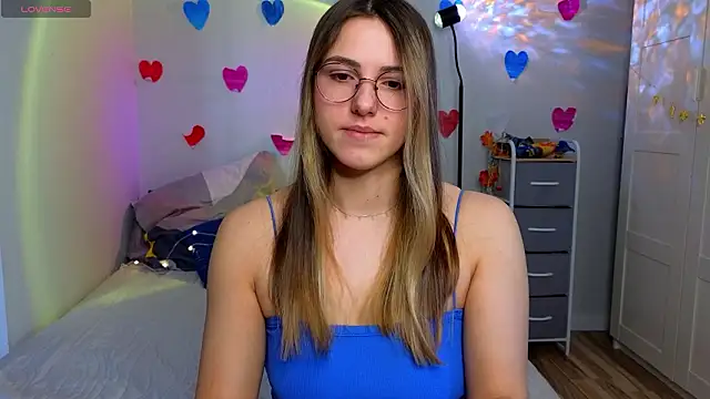 Snapshot of sophia_euphoriaa chatting on 03/14/26, 07:47 sophia euphoriaa online show from 03/14/26, 07:47