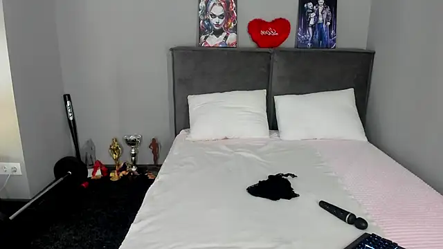 MuscleXXXBarbie online show from 04/08/26, 09:00