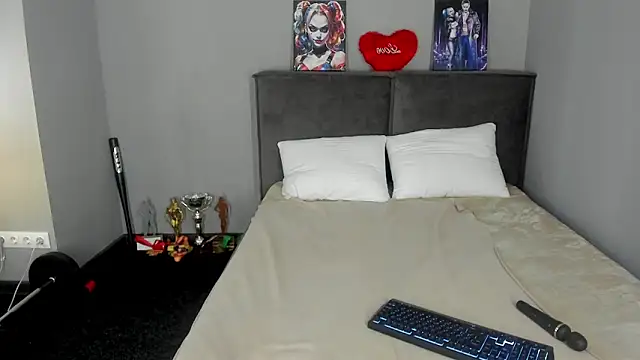 Snapshot of MuscleXXXBarbie chatting on 06/04/26, 02:05 MuscleXXXBarbie online show from 06/04/26, 02:05