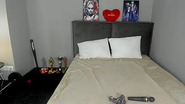 MuscleXXXBarbie online show from 05/20/26, 06:10