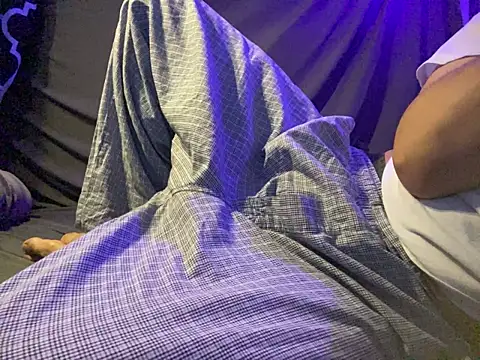 BigMac1596 online show from 10/19/25, 05:16