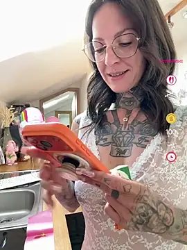 BrownieyQueen online show from 04/26/26, 06:43