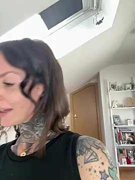 BrownieyQueen online show from 03/09/26, 07:45