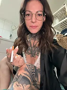 BrownieyQueen online show from 01/13/26, 08:07