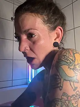 BrownieyQueen online show from 12/03/25, 07:13