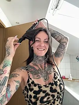 BrownieyQueen online show from 07/04/26, 08:10