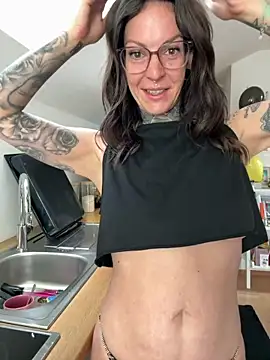 BrownieyQueen online show from 06/14/26, 08:48