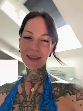 BrownieyQueen online show from 06/20/26, 07:13