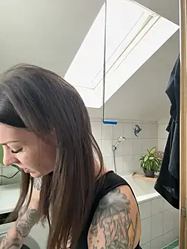 BrownieyQueen online show from 02/24/26, 08:37