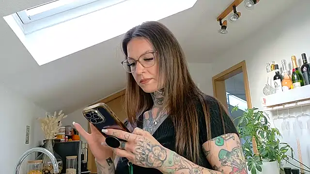 BrownieyQueen online show from 03/22/25, 07:04