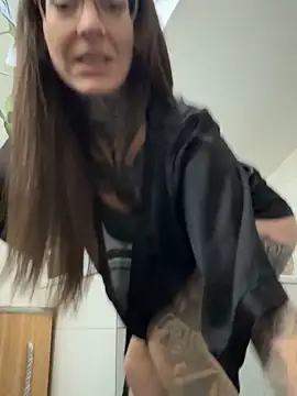 BrownieyQueen online show from 11/06/25, 06:28